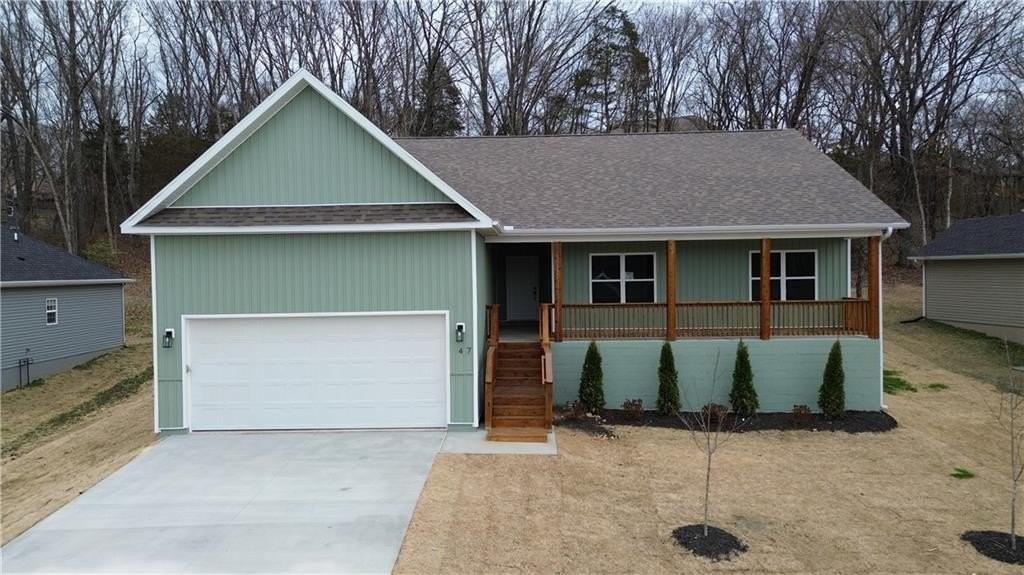 47 Overton Dr - Photo 3 of 46