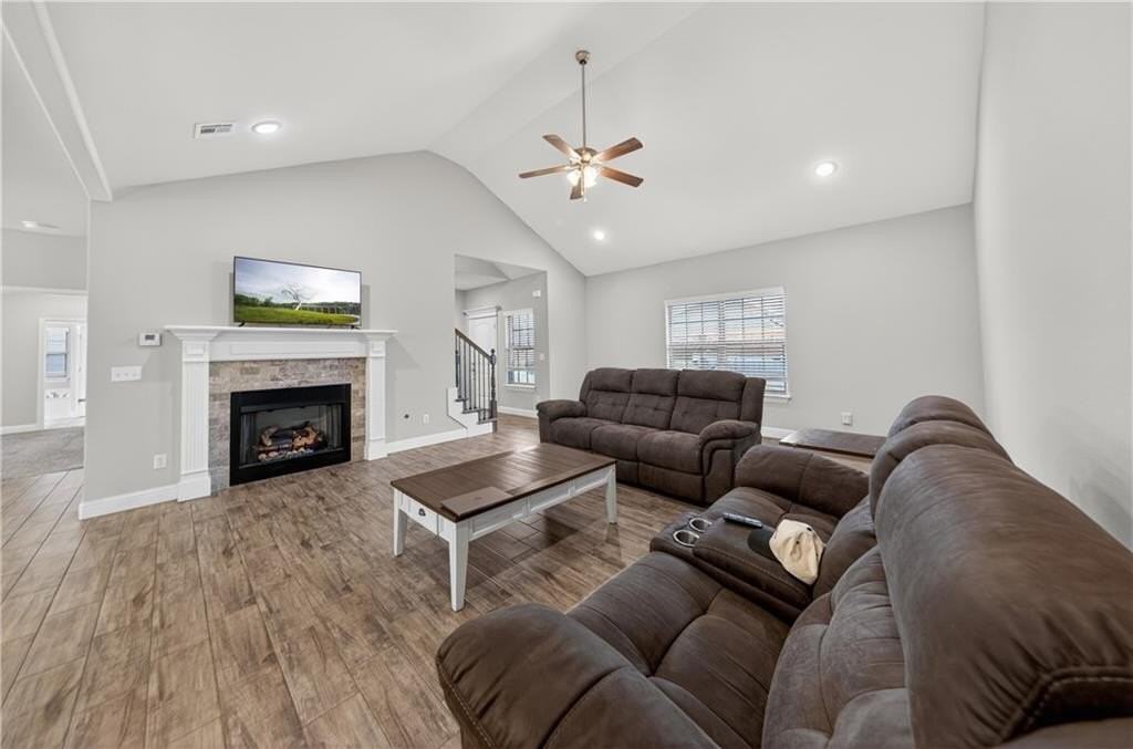 584 Quartz Way - Photo 2 of 27