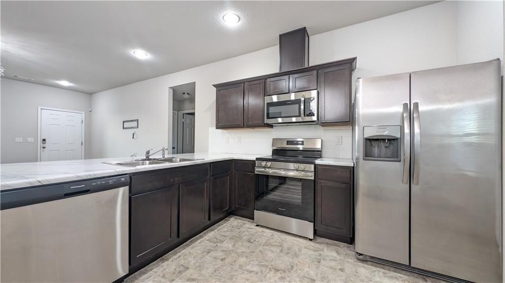 716 Nw 71st Ave - Photo 7 of 16