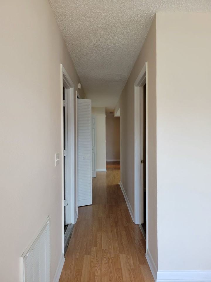 3317 Timberline Rd W - Photo 3 of 11
