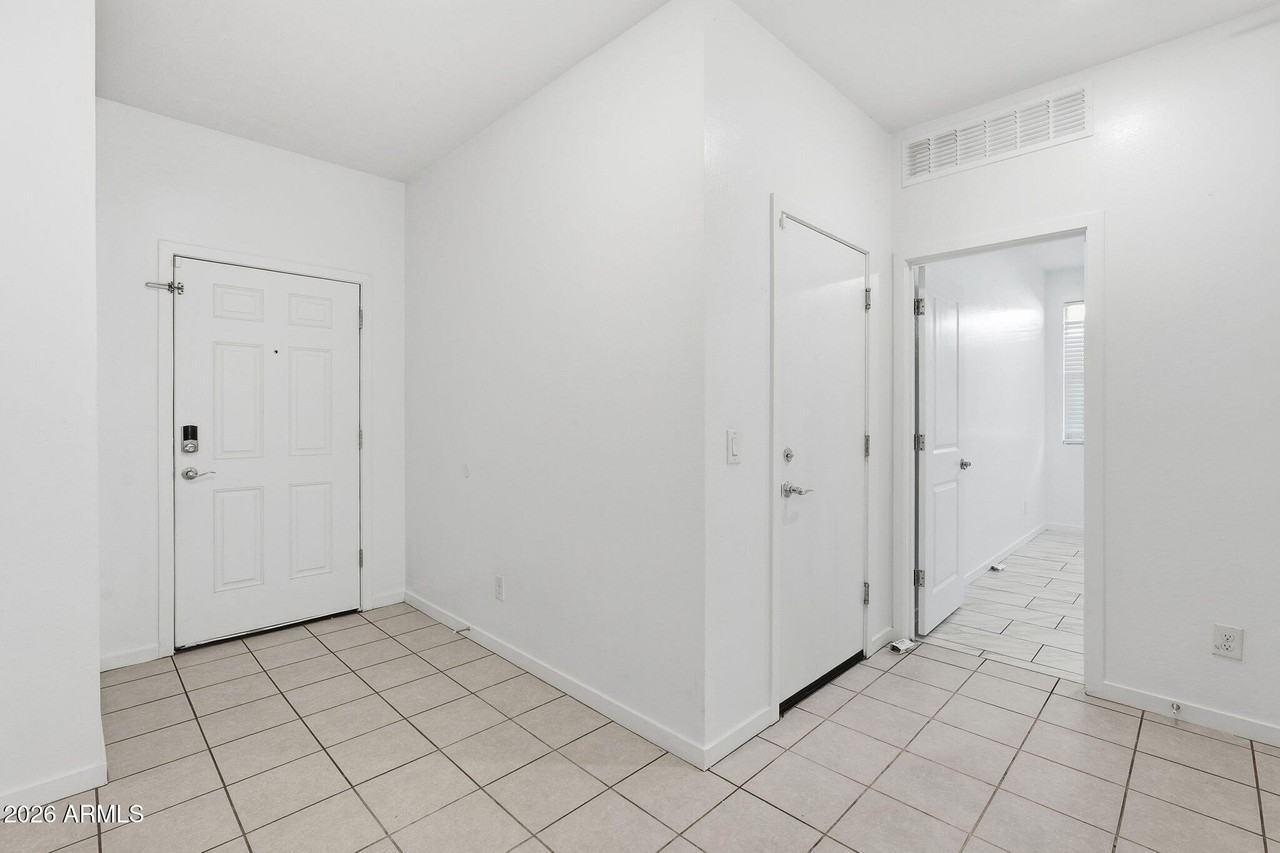 6762 W Encinas Ln - Photo 2 of 15