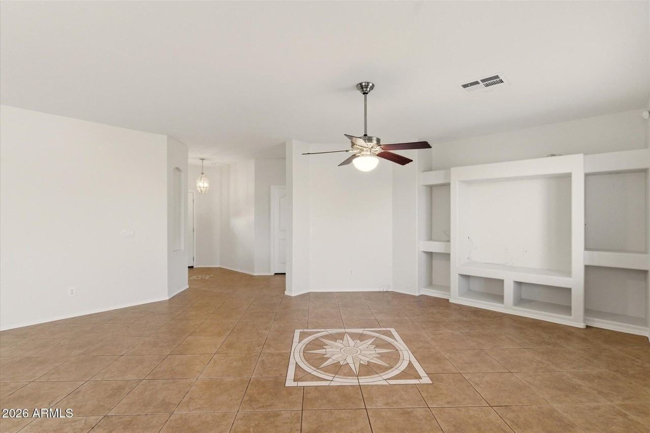 8938 W Grovers Ave - Photo 3 of 25