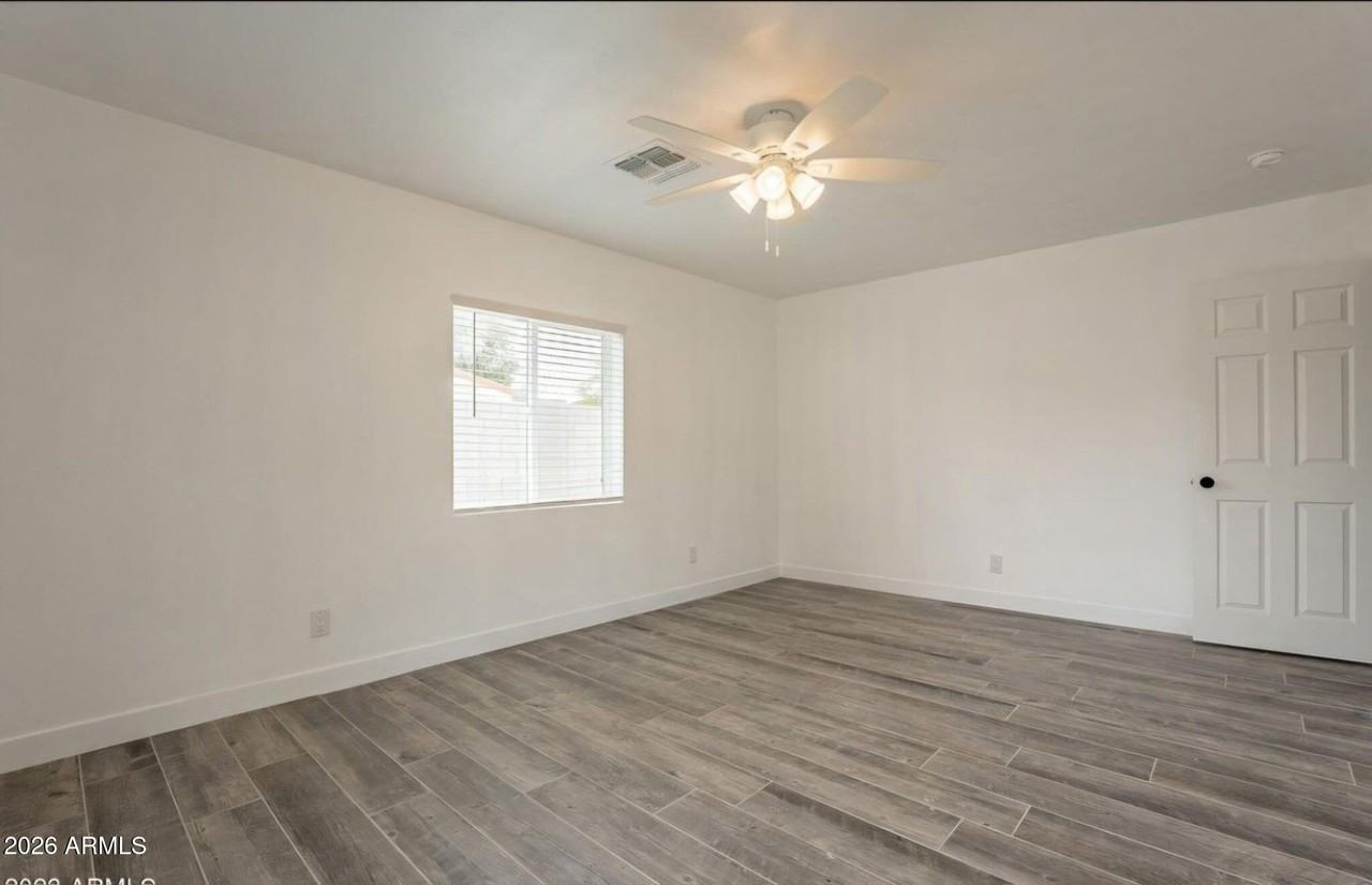 5039 N 18th Ave Apt 3 - Photo 7 of 18