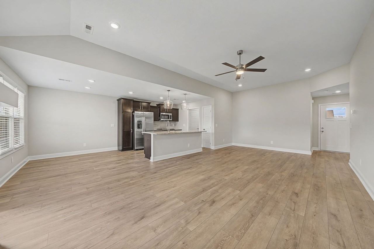 199 Donegal Dr - Photo 7 of 29