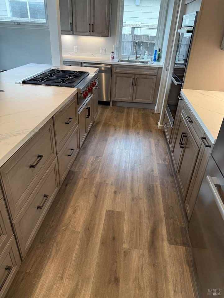 16 Harbor View Ct - Photo 5 of 20