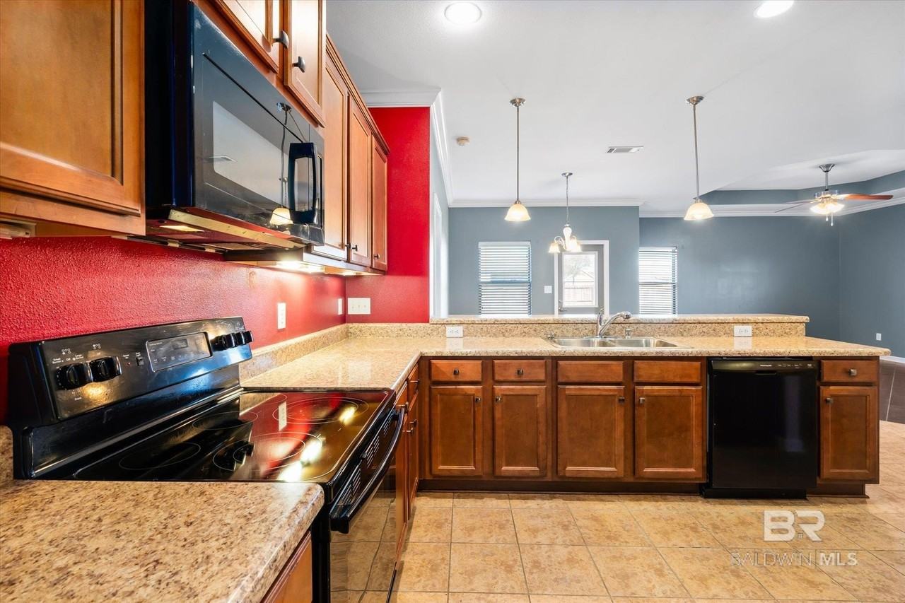 9335 Pembrook Loop - Photo 3 of 21