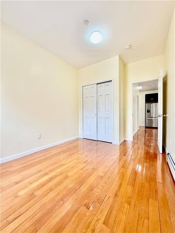 561 61st St #2R - Photo 4 of 5