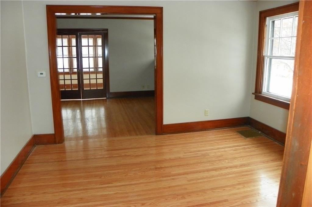 1067 N Winton Rd - Photo 6 of 10