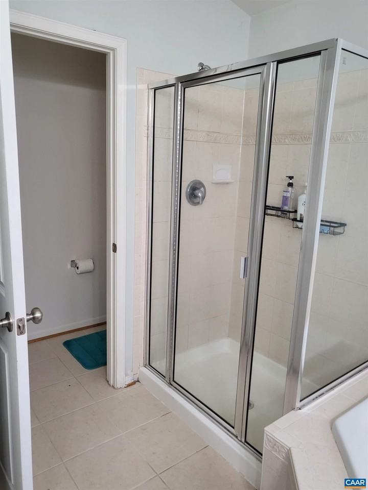 712 Rainier Rd - Photo 7 of 11