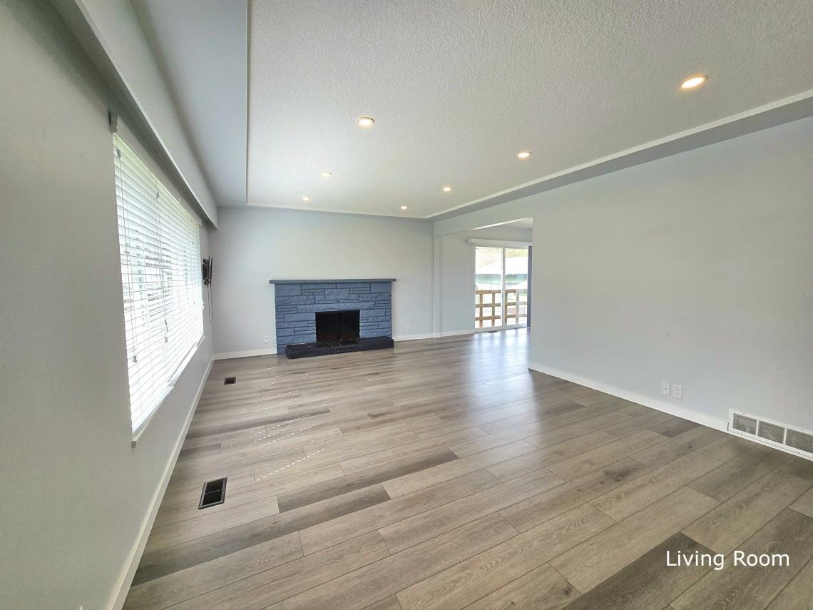 1047 Milford Avenue - Photo 2 of 21