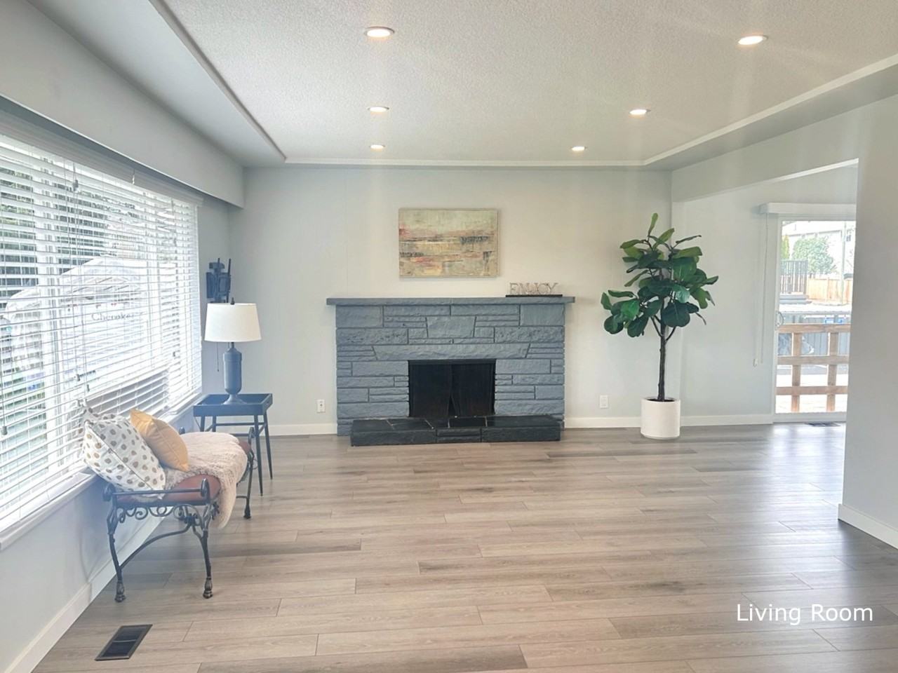 1047 Milford Avenue - Photo 3 of 21