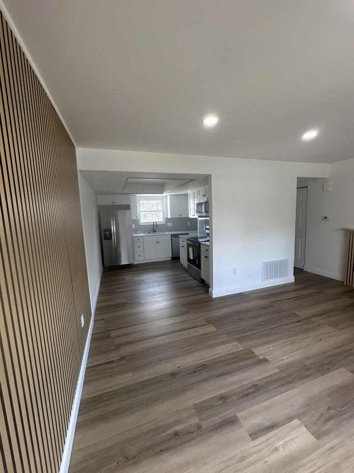 1220 N 3rd St #2 - Photo 3 of 17