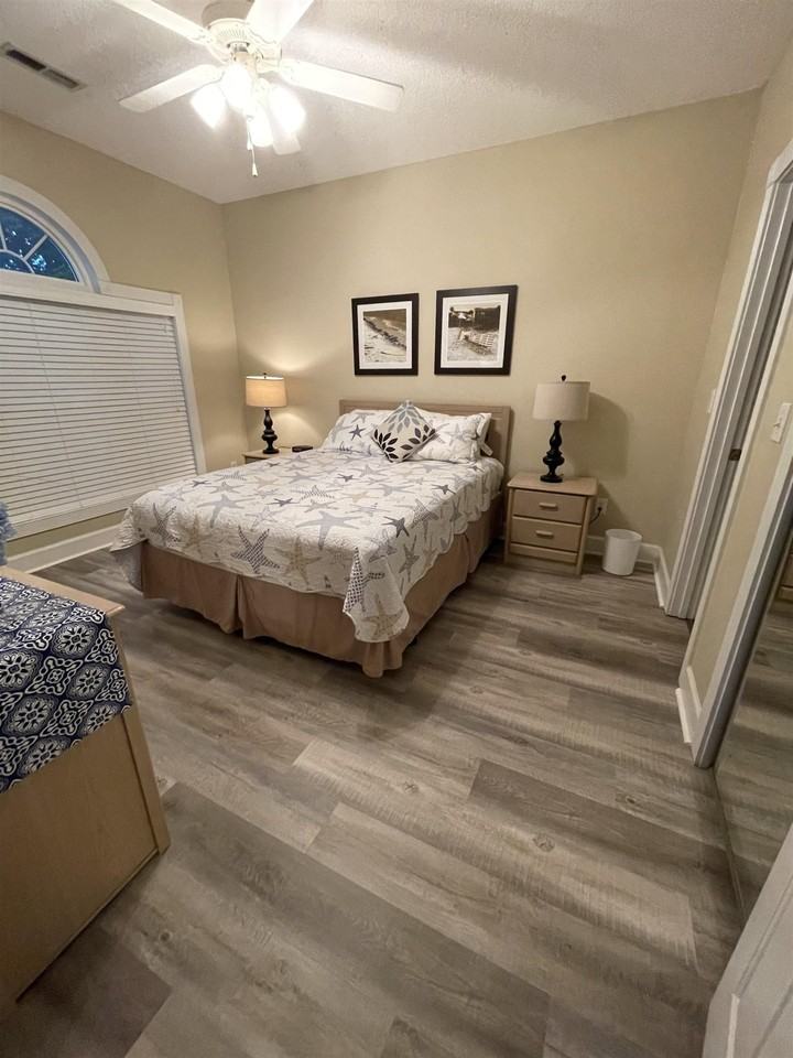 702 Riverwalk Dr - Photo 7 of 33