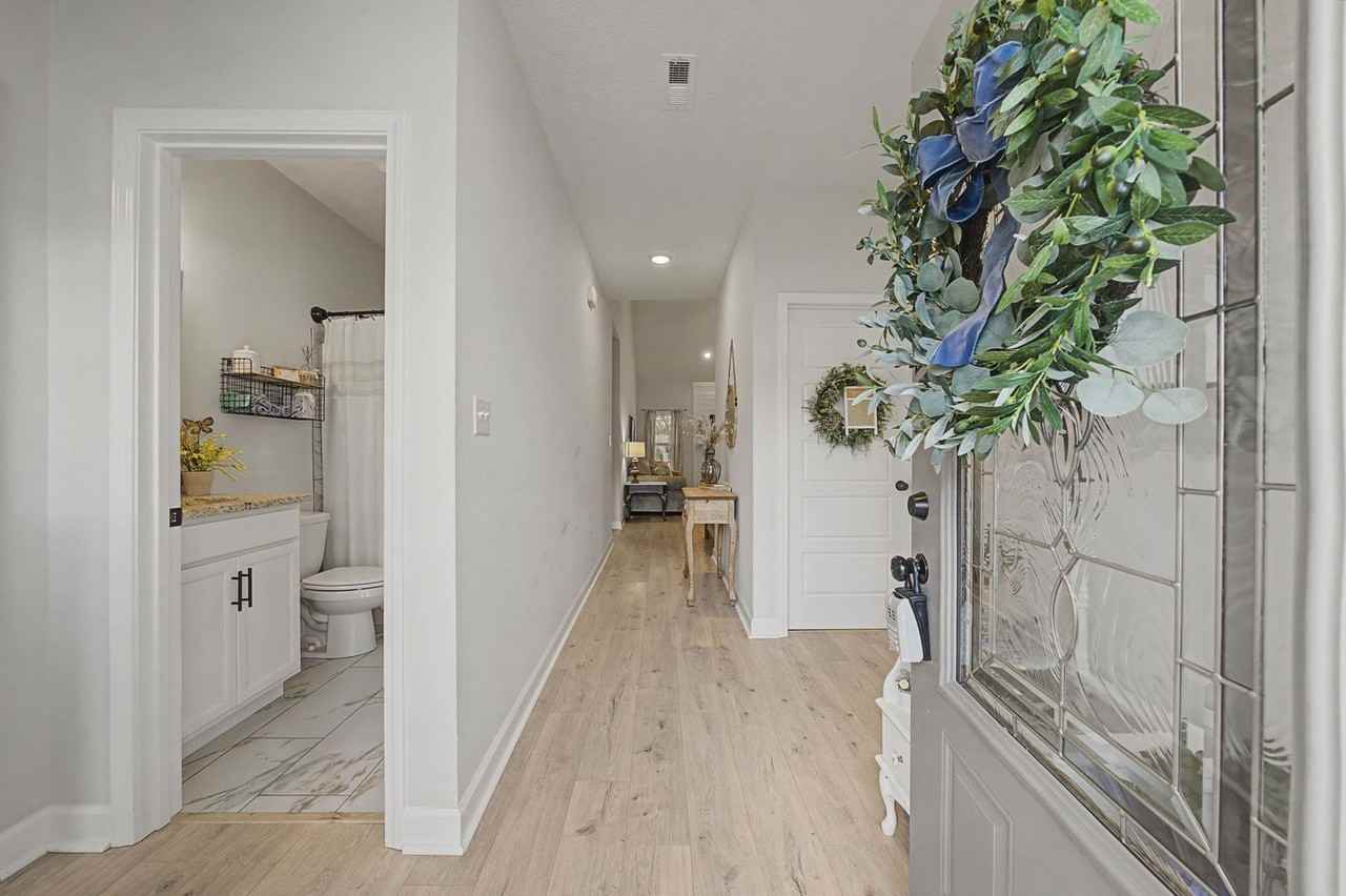 1042 Brightwood Ct - Photo 5 of 37