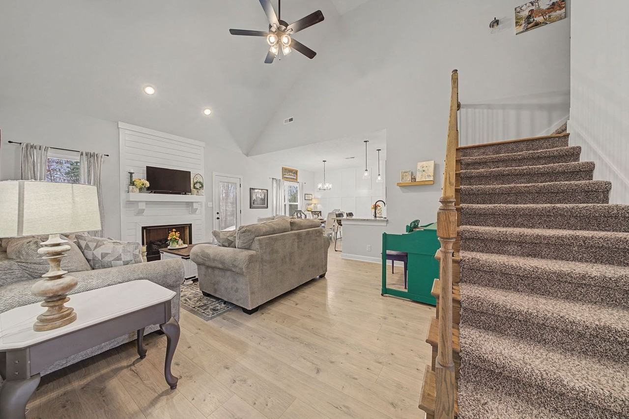 1042 Brightwood Ct - Photo 7 of 37