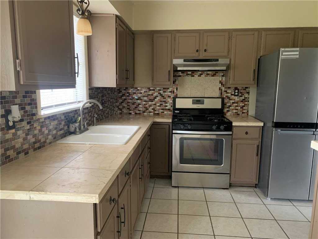 322 Belmont Dr - Photo 6 of 19