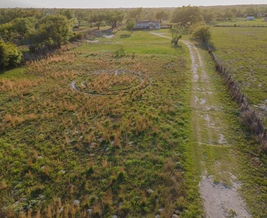 615 Monkey Rd - Photo 2 of 15