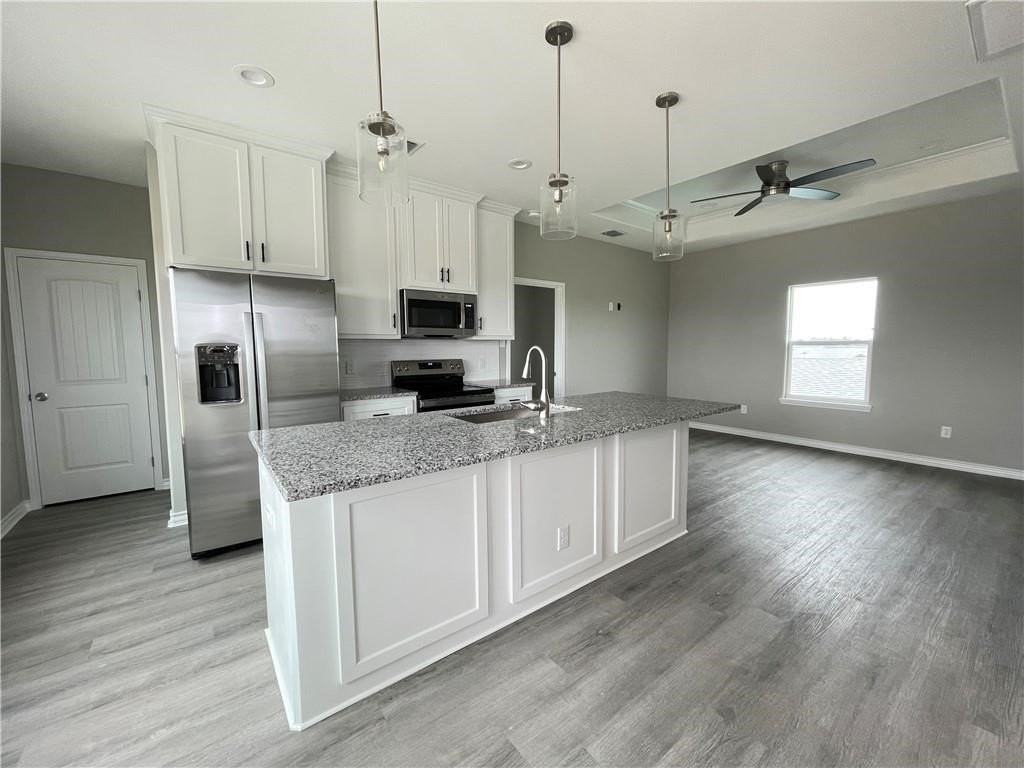 14202 Marina Dr Unit B - Photo 2 of 11