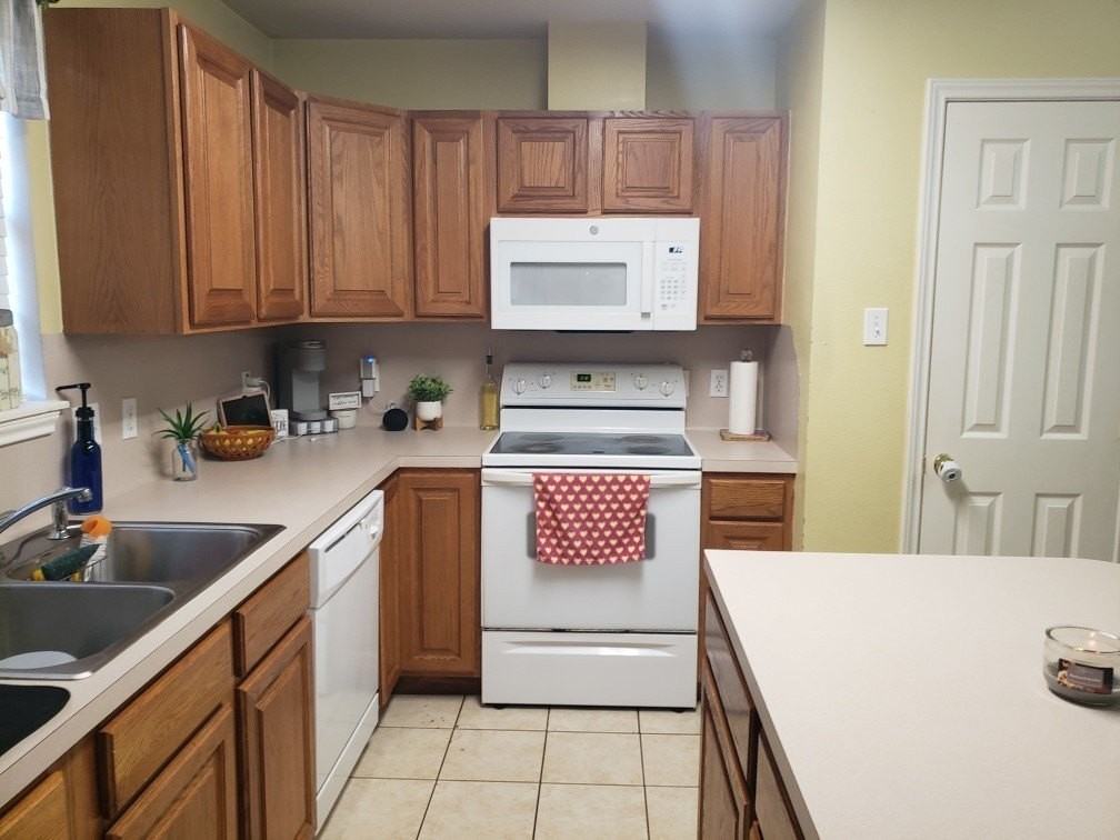 2016 Westwood Dr - Photo 4 of 11