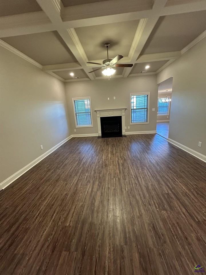 315 Gibson Cir - Photo 2 of 14