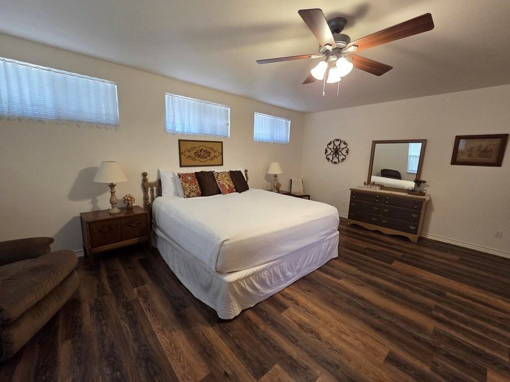 1006 E Highway St - Photo 6 of 18