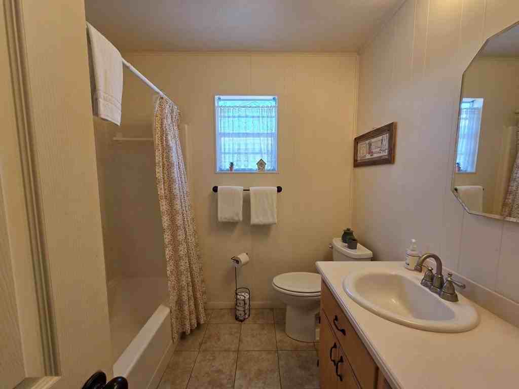 1006 E Highway St - Photo 7 of 18