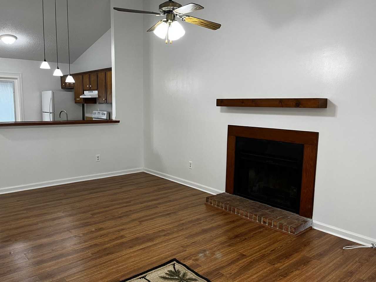 131 Twin Wood Dr - Photo 3 of 17
