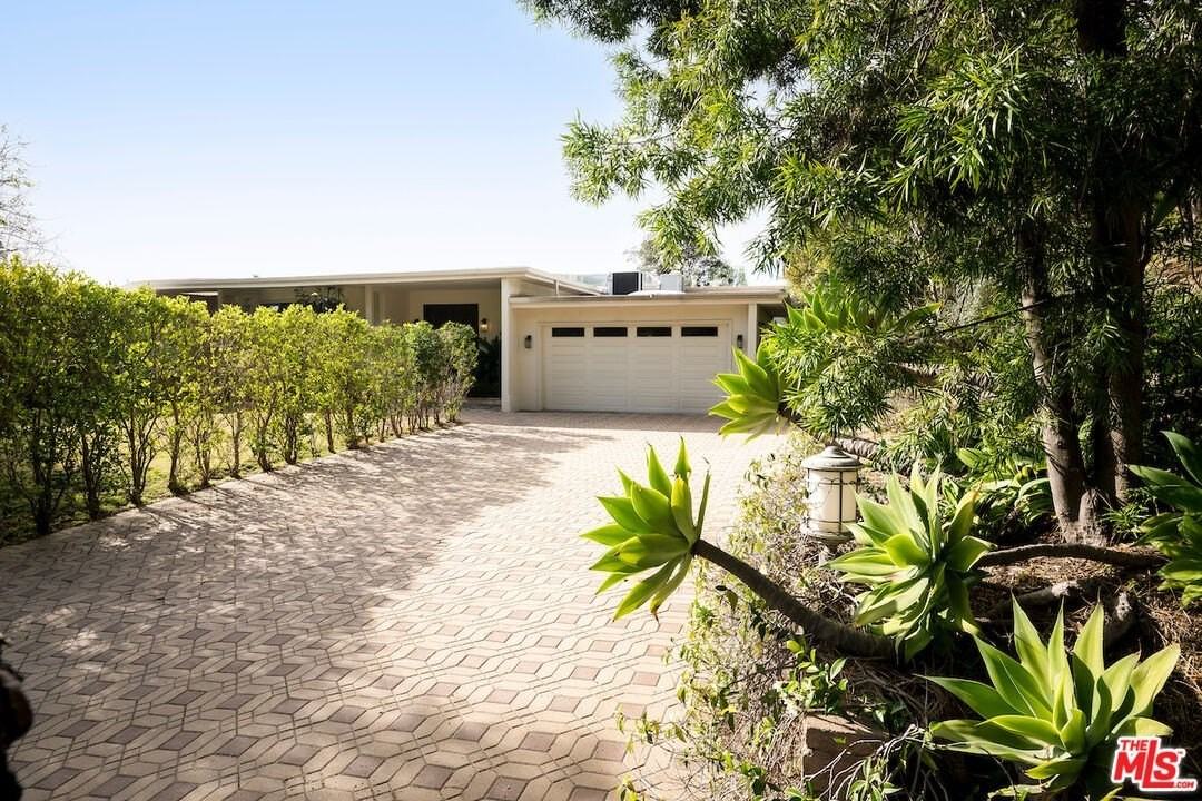 1845 Loma Vista Dr - Photo 3 of 36