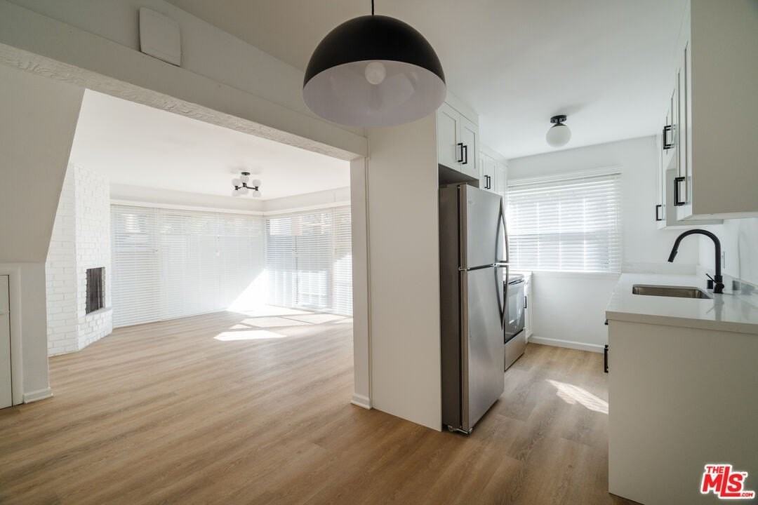 1147 Horn Ave Apt 2 - Photo 3 of 12