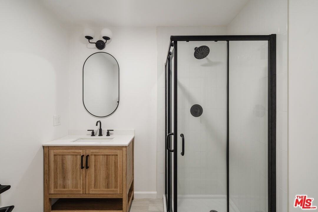 1147 Horn Ave Apt 2 - Photo 6 of 12