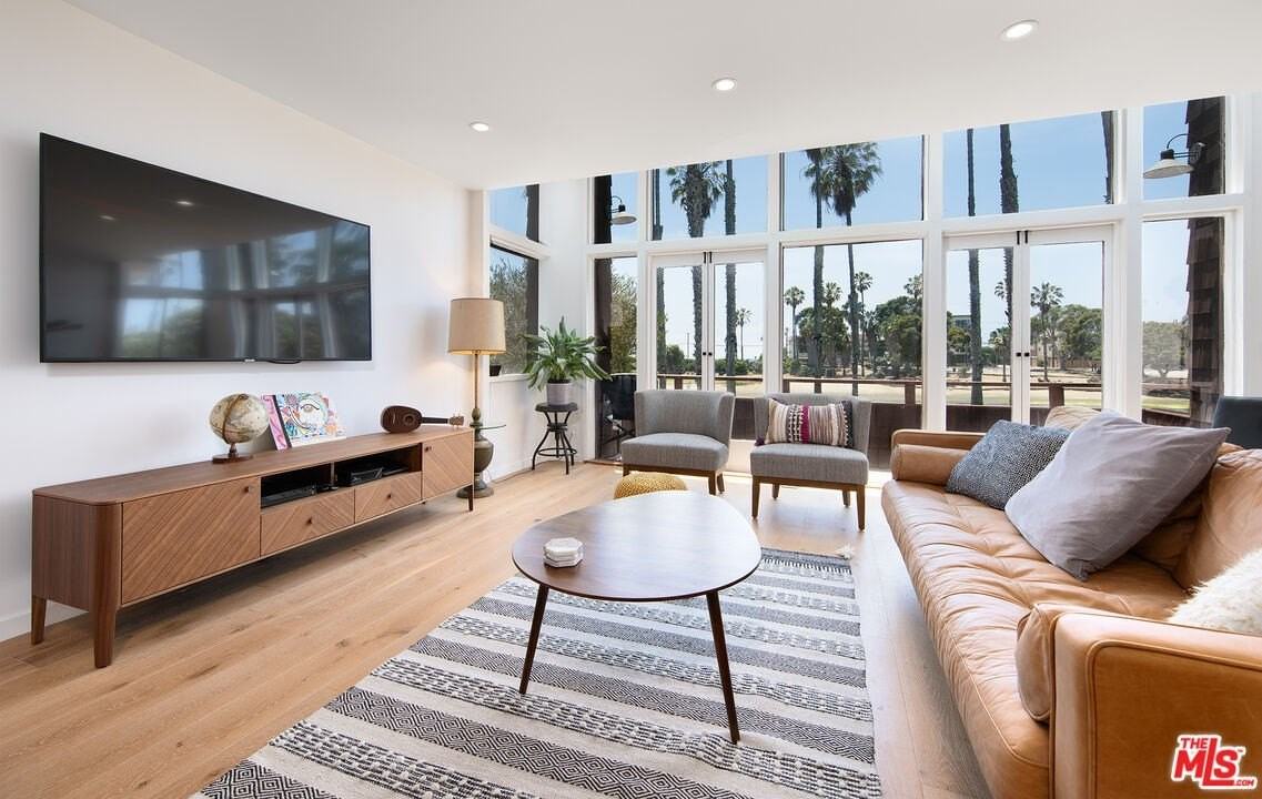 6623 Esplanade - Photo 4 of 47