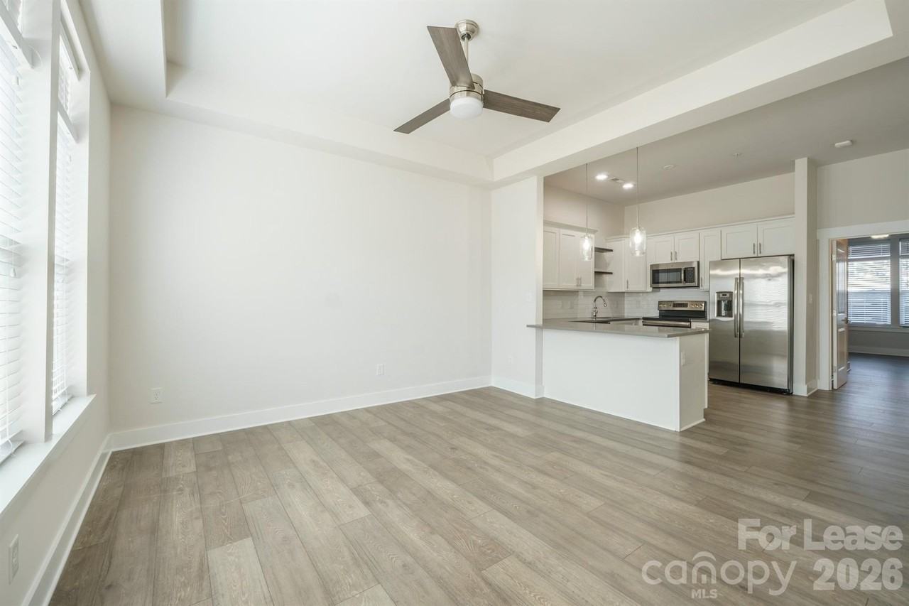 935 Mcalway Rd - Photo 3 of 21