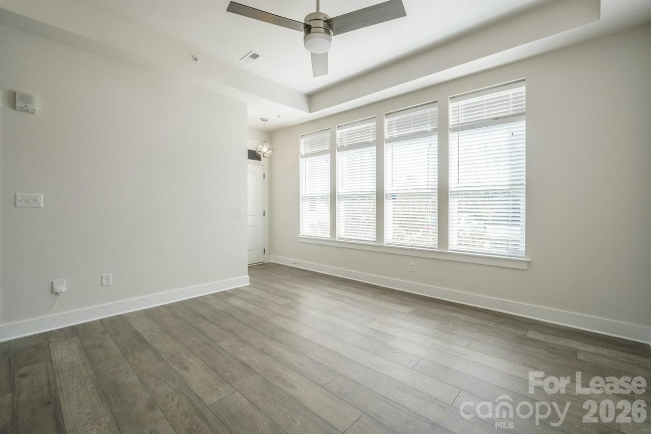 935 Mcalway Rd - Photo 4 of 21