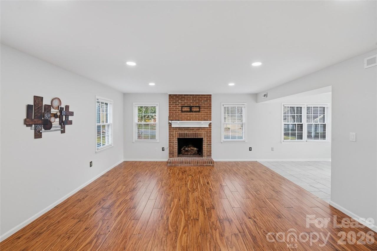 805 Farm Tree Ln - Photo 2 of 27