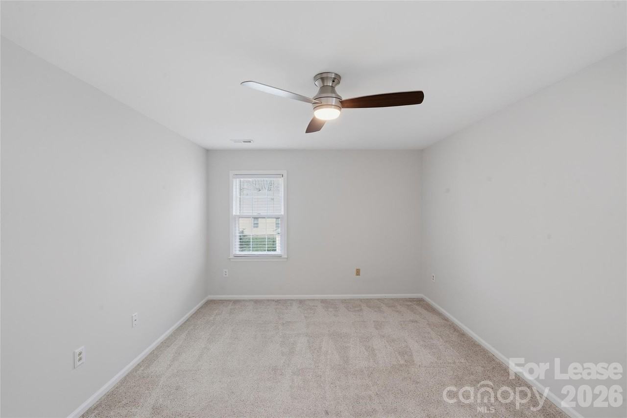 805 Farm Tree Ln - Photo 4 of 27