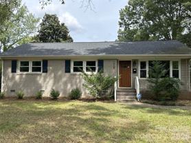 1939 Sandhurst Dr - Photo 1 of 1