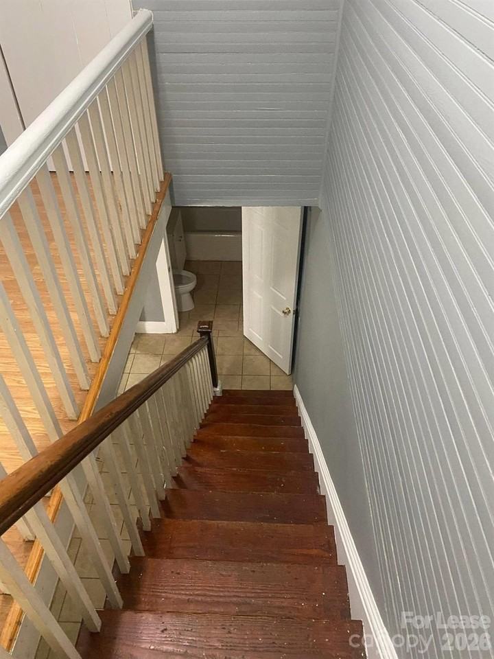 212 Fairview Dr Apt B - Photo 7 of 7