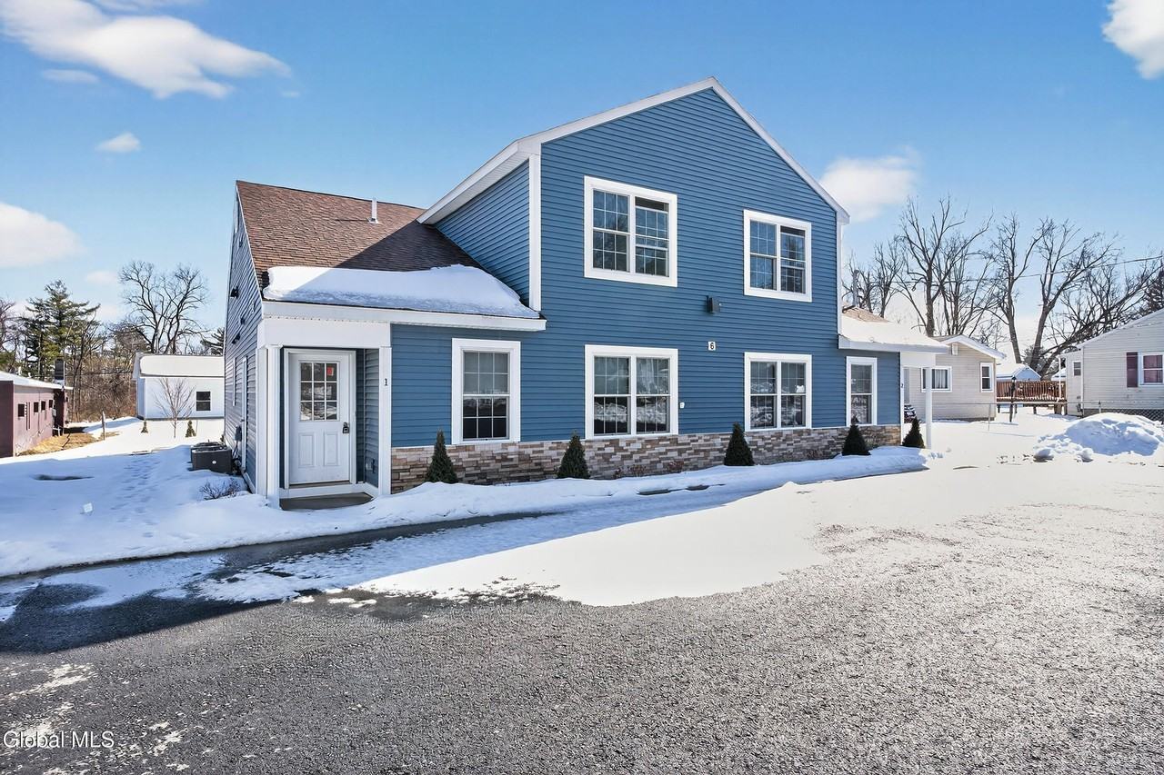 6 Arrow St - Photo 2 of 32