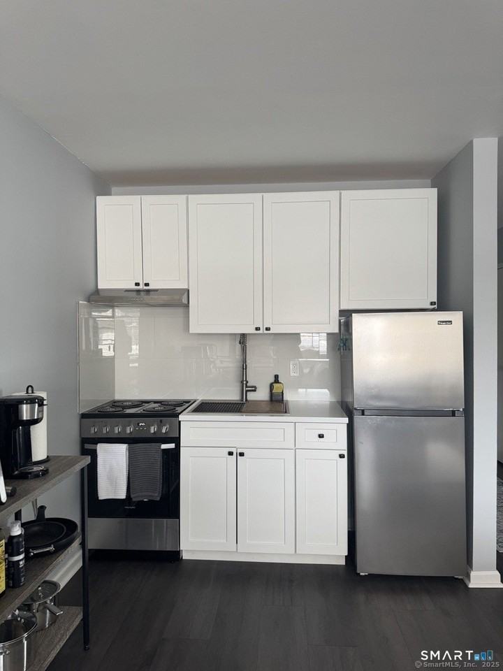 7 Winfield St - Photo 4 of 5