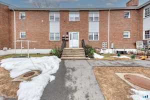 featured image of 66 Beths Ave Apt 15