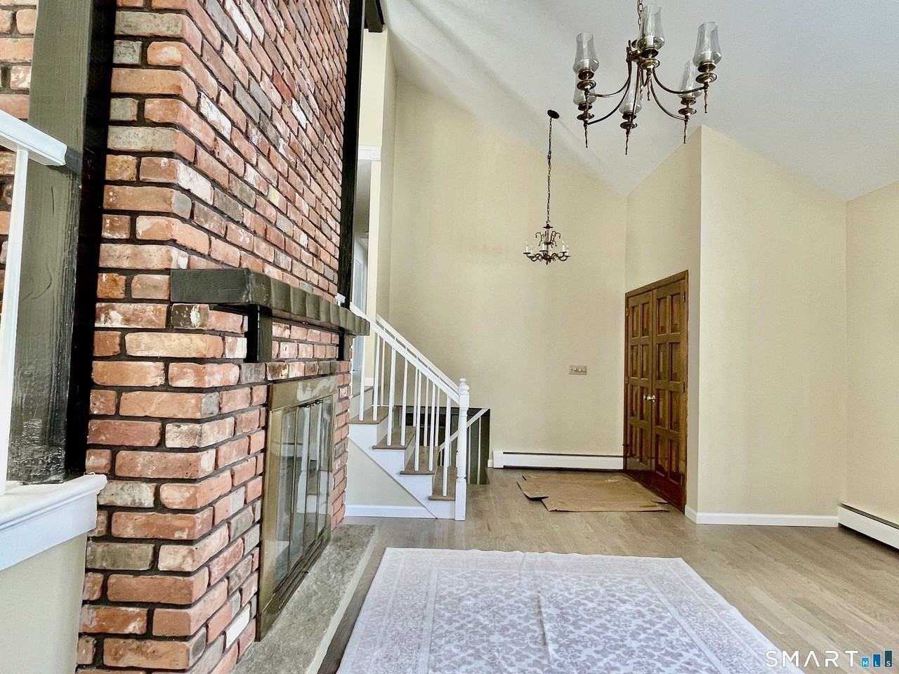 62 Cambridge Dr - Photo 5 of 27