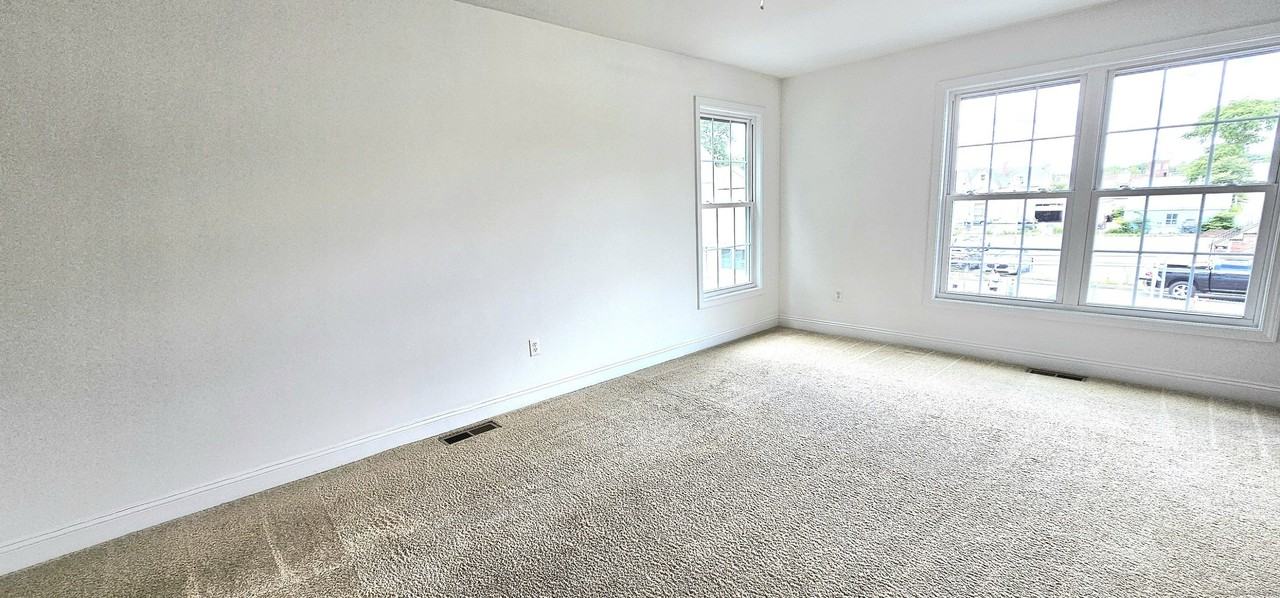 83 Buckingham Ave Ste A - Photo 4 of 11