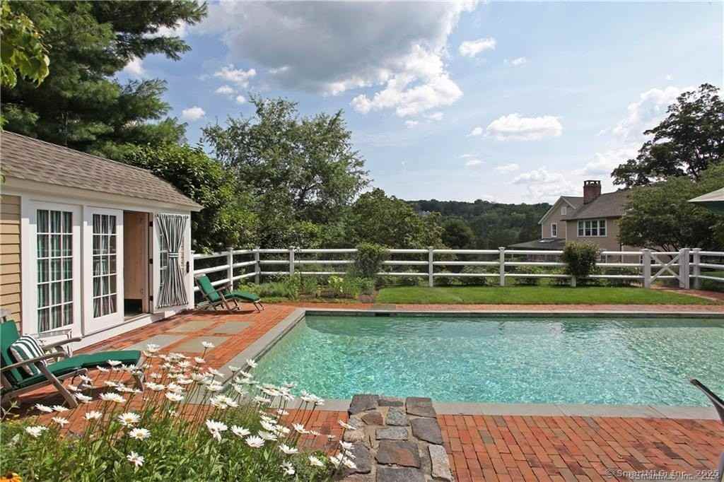 32 Leach Hollow Rd - Photo 4 of 40