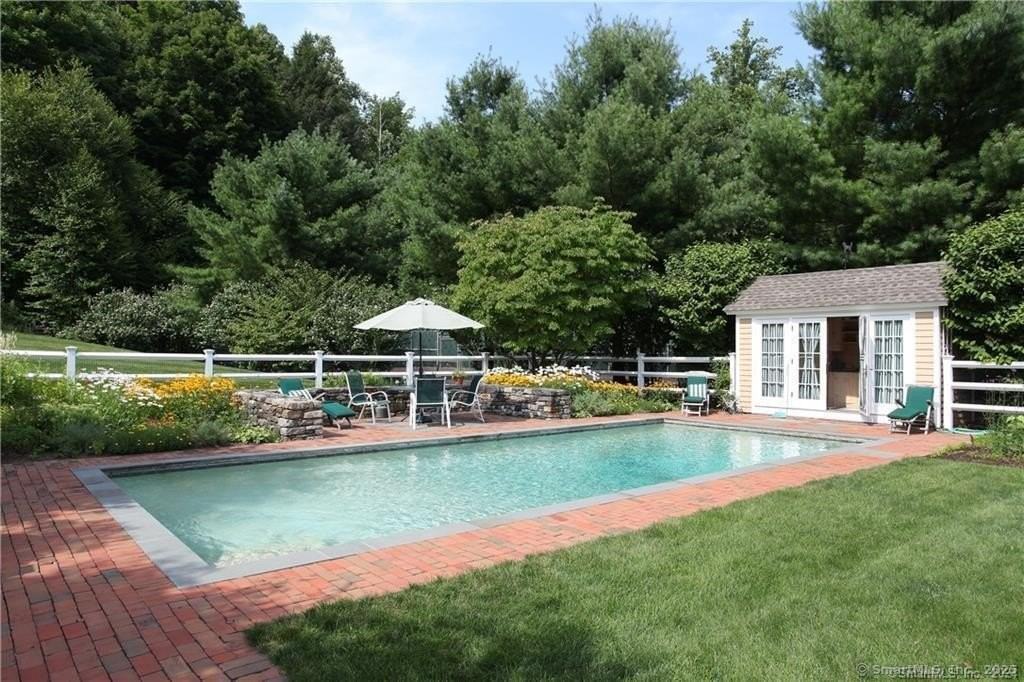 32 Leach Hollow Rd - Photo 5 of 40