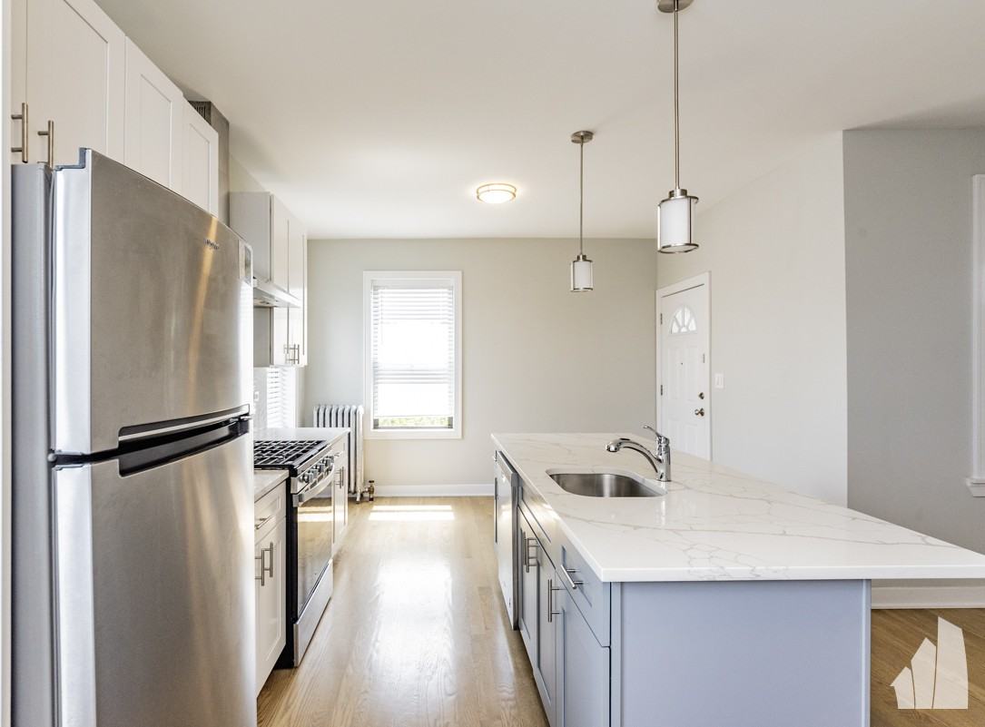 3925 N Keeler Ave #3925-1E - Photo 4 of 11