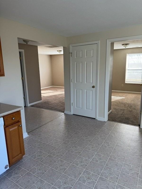 849 S Maple Ave #B - Photo 2 of 9