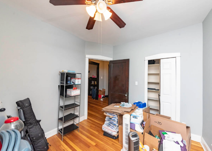 1310 W Montrose Ave #1 - Photo 2 of 11