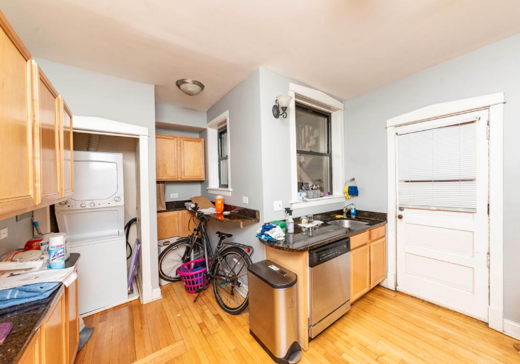 1310 W Montrose Ave #1 - Photo 5 of 11