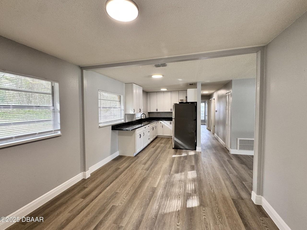 704 Boston Ct - Photo 2 of 29