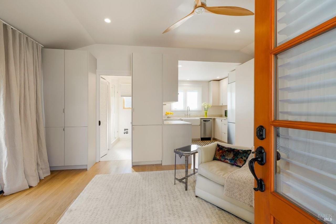 291 W Thomson Ave - Photo 5 of 23